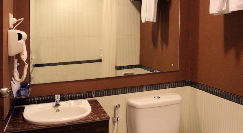 Tjokro Hotel Klaten Zewnętrze zdjęcie