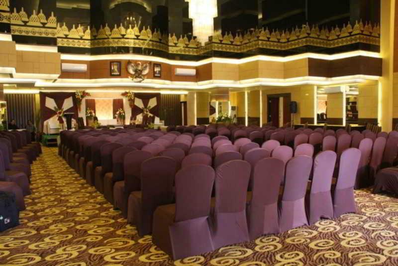Tjokro Hotel Klaten Zewnętrze zdjęcie