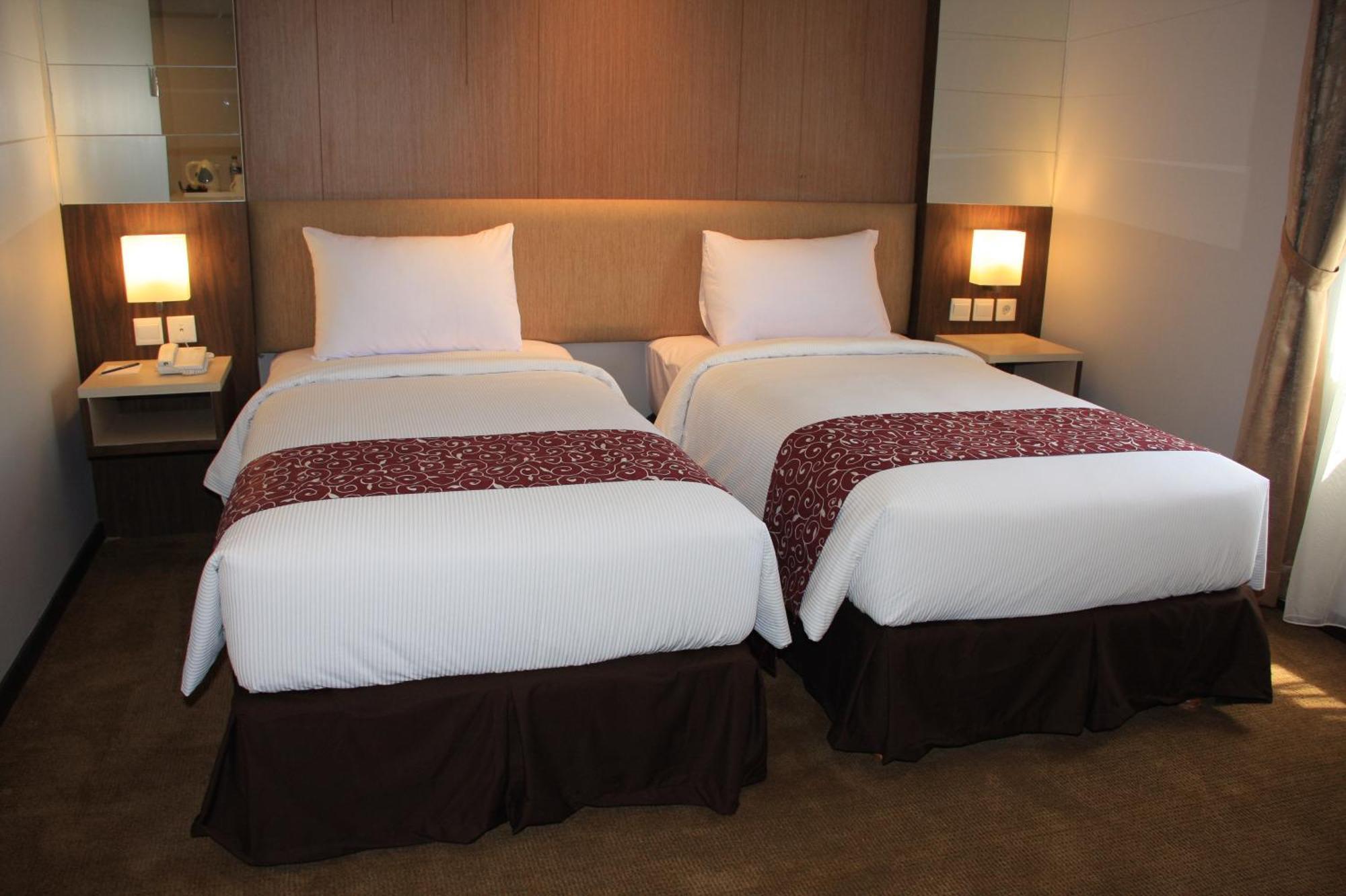 Tjokro Hotel Klaten Zewnętrze zdjęcie