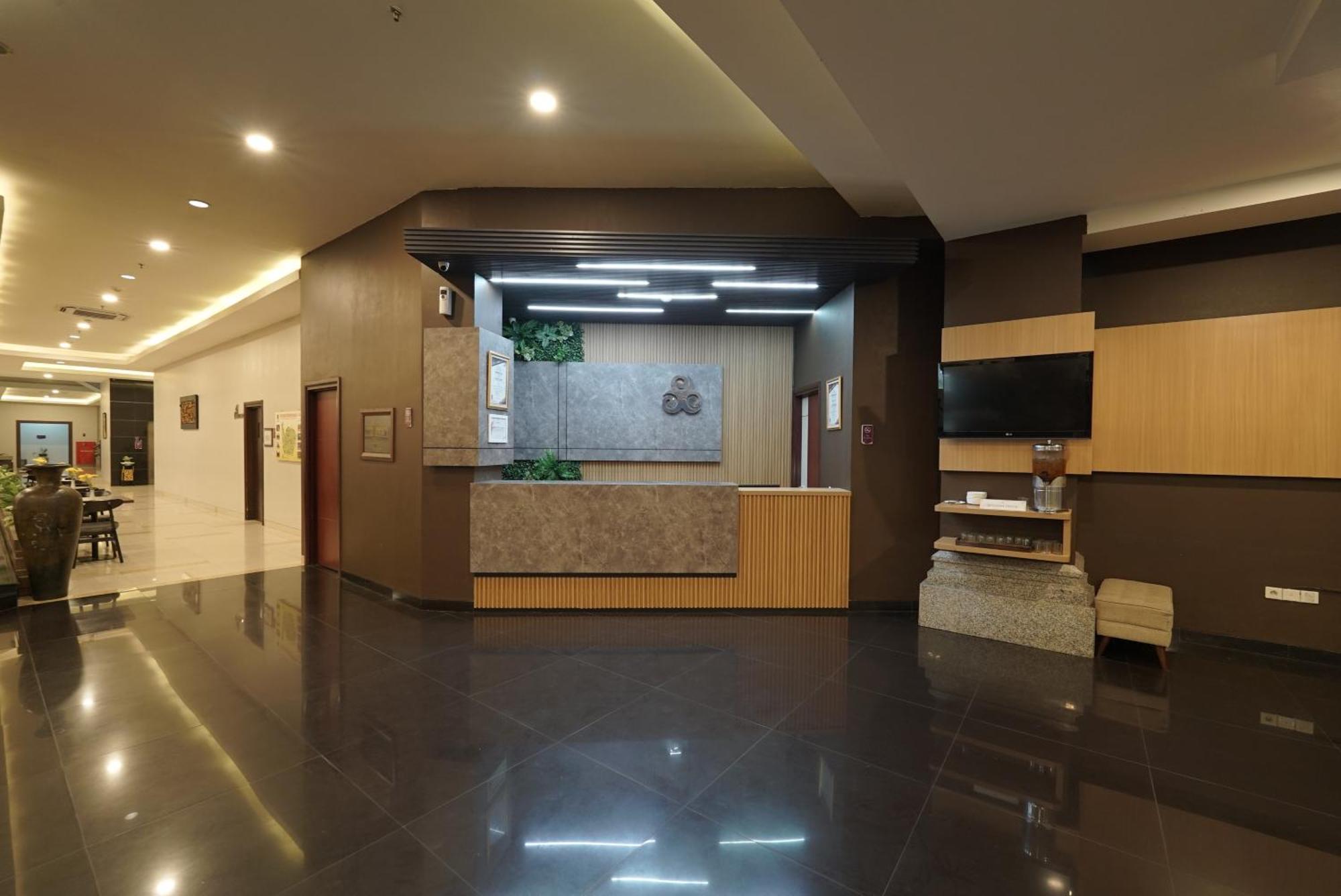 Tjokro Hotel Klaten Zewnętrze zdjęcie