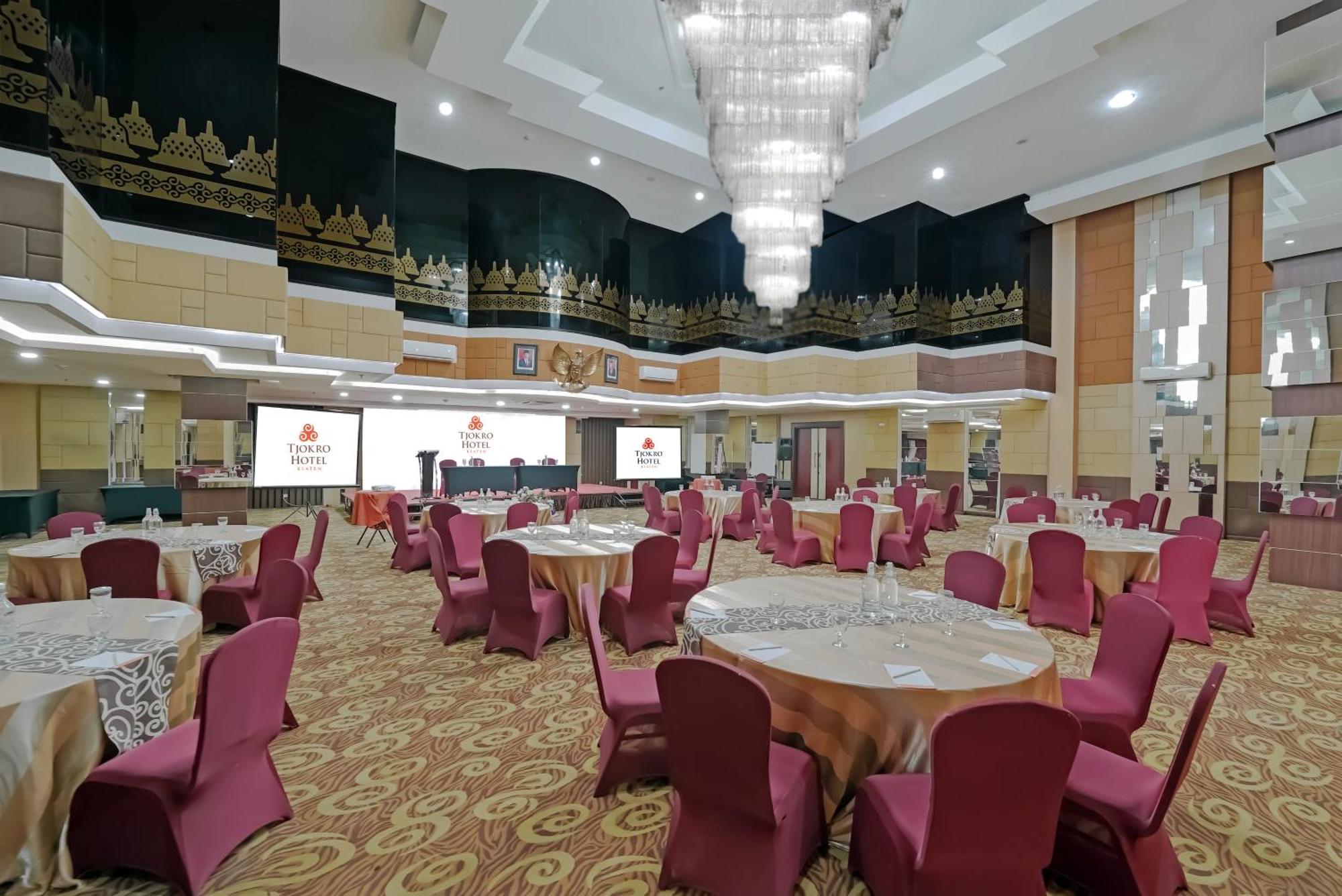 Tjokro Hotel Klaten Zewnętrze zdjęcie