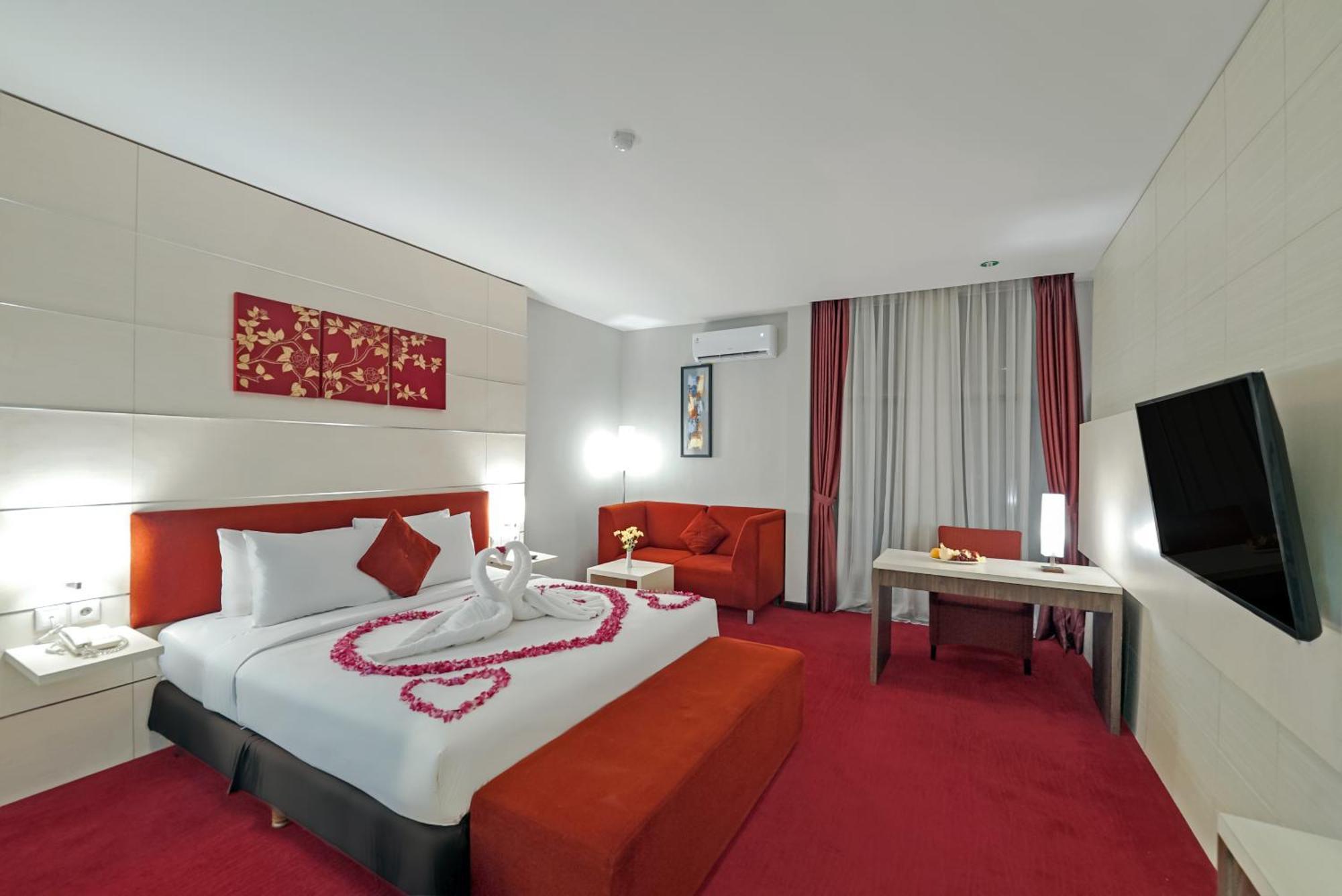 Tjokro Hotel Klaten Zewnętrze zdjęcie