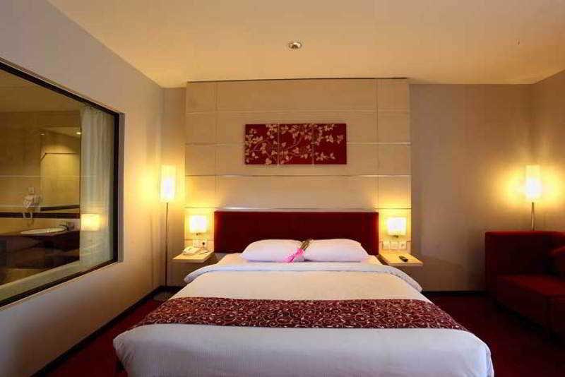 Tjokro Hotel Klaten Zewnętrze zdjęcie