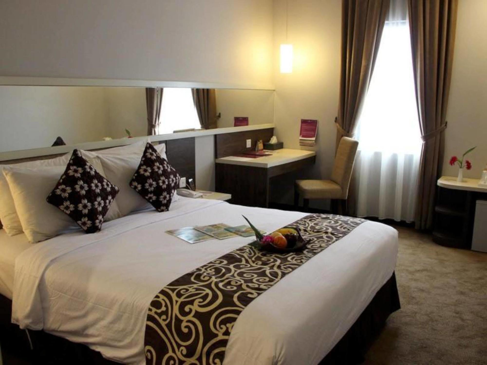 Tjokro Hotel Klaten Zewnętrze zdjęcie